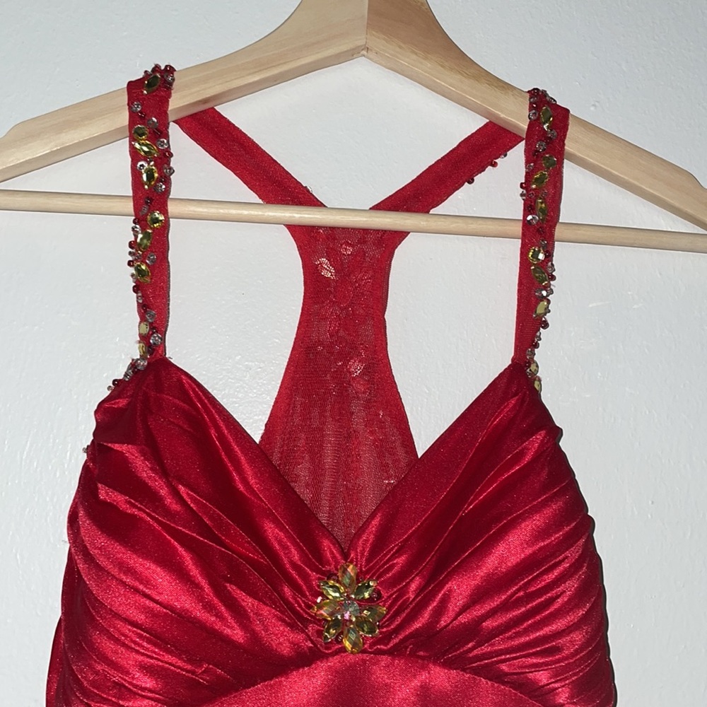 Red prom dress ❣️ - Picture 2 of 5